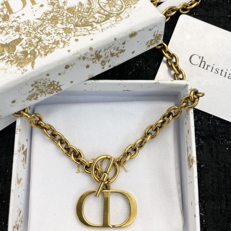 chr1st1an D10r necklaces